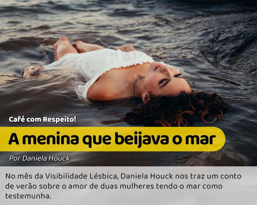 Foto de uma mulher boiando no mar para ilustrar o conto lésbico de Daniela Houck