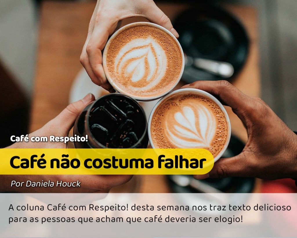 Um brinde feito com duas xícaras de café e um copo de coca-cola